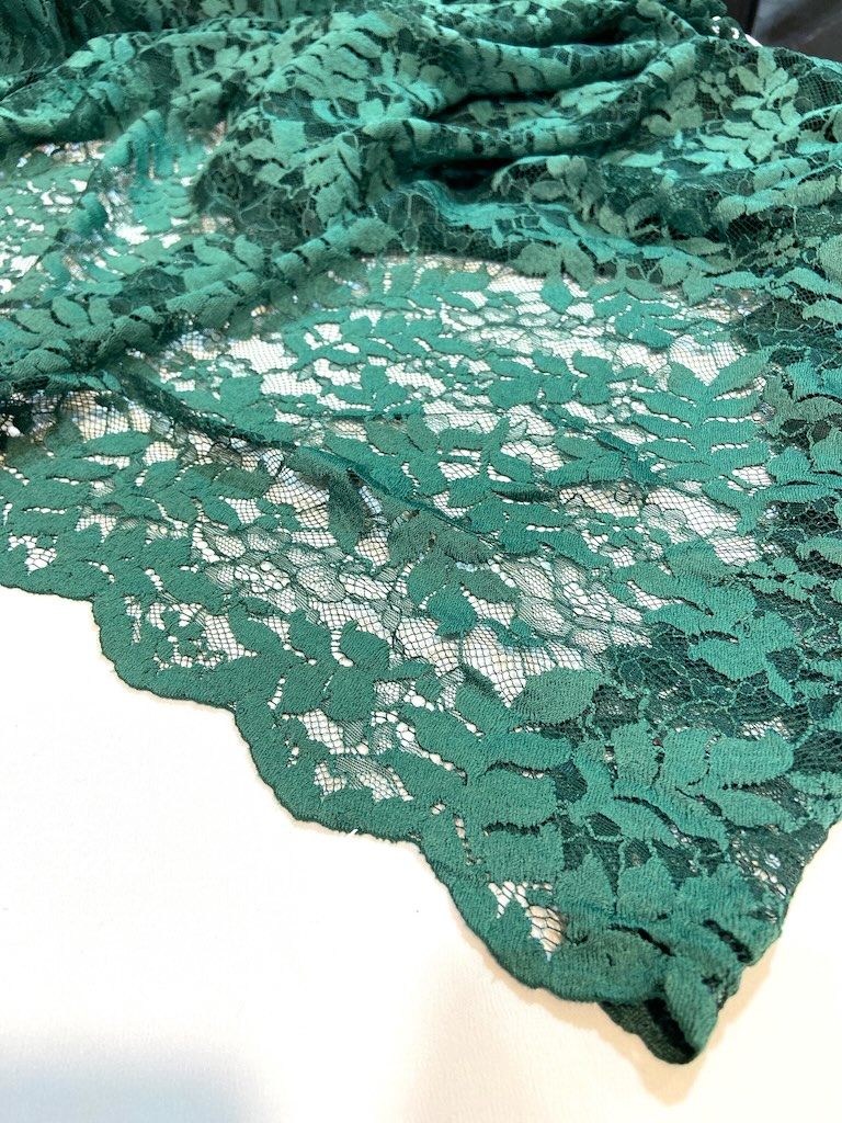 104652 a پارچه دانتل Lace of the Silent Vineyards - Image 1