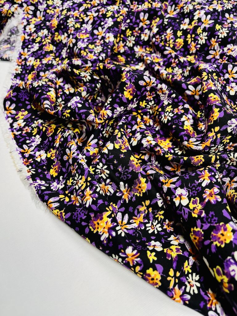 31126017 a پارچه نخی Midnight Violet Floral Cotton - Image 1