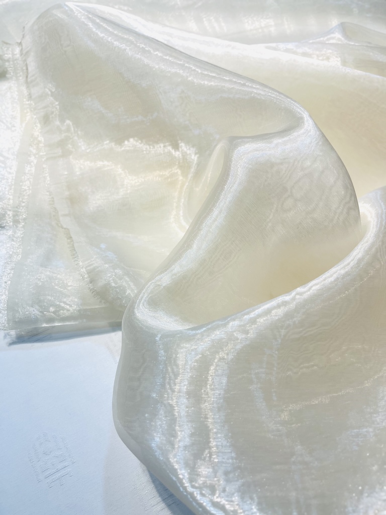 41111866635.83Width 140Light Beige Organza پارچه ارگانزا Light Beige Organza - Image 1